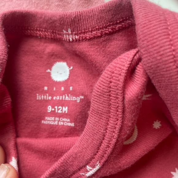 Little Earthlings set of 2 Long Sleeve Onesies - Picture 2 of 3